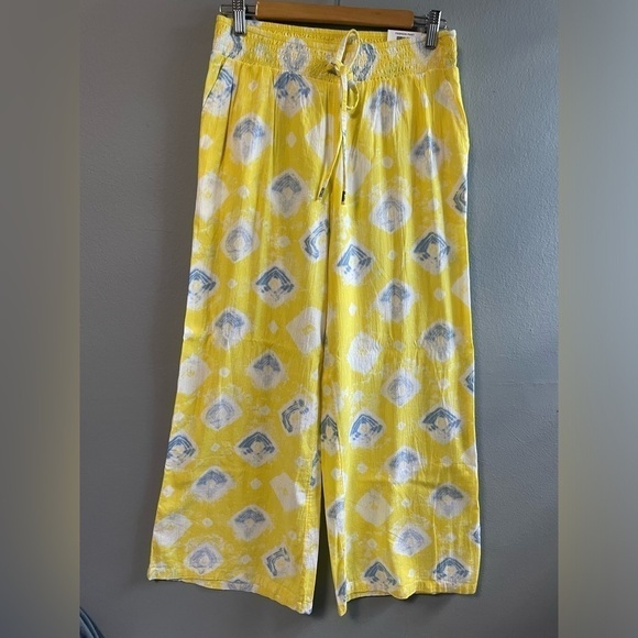 NWT Style & Co wide leg pull on style yellow print pants. Size Petite Small - Picture 2 of 8